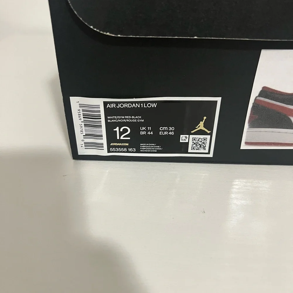 Jordan Low Top Sneakers Red Black White